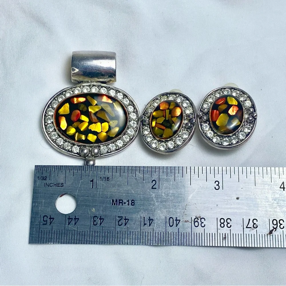 VTG Oval Amber Mosaic Pendant Necklace Crystal Halo + Matching Clip-On Earrings